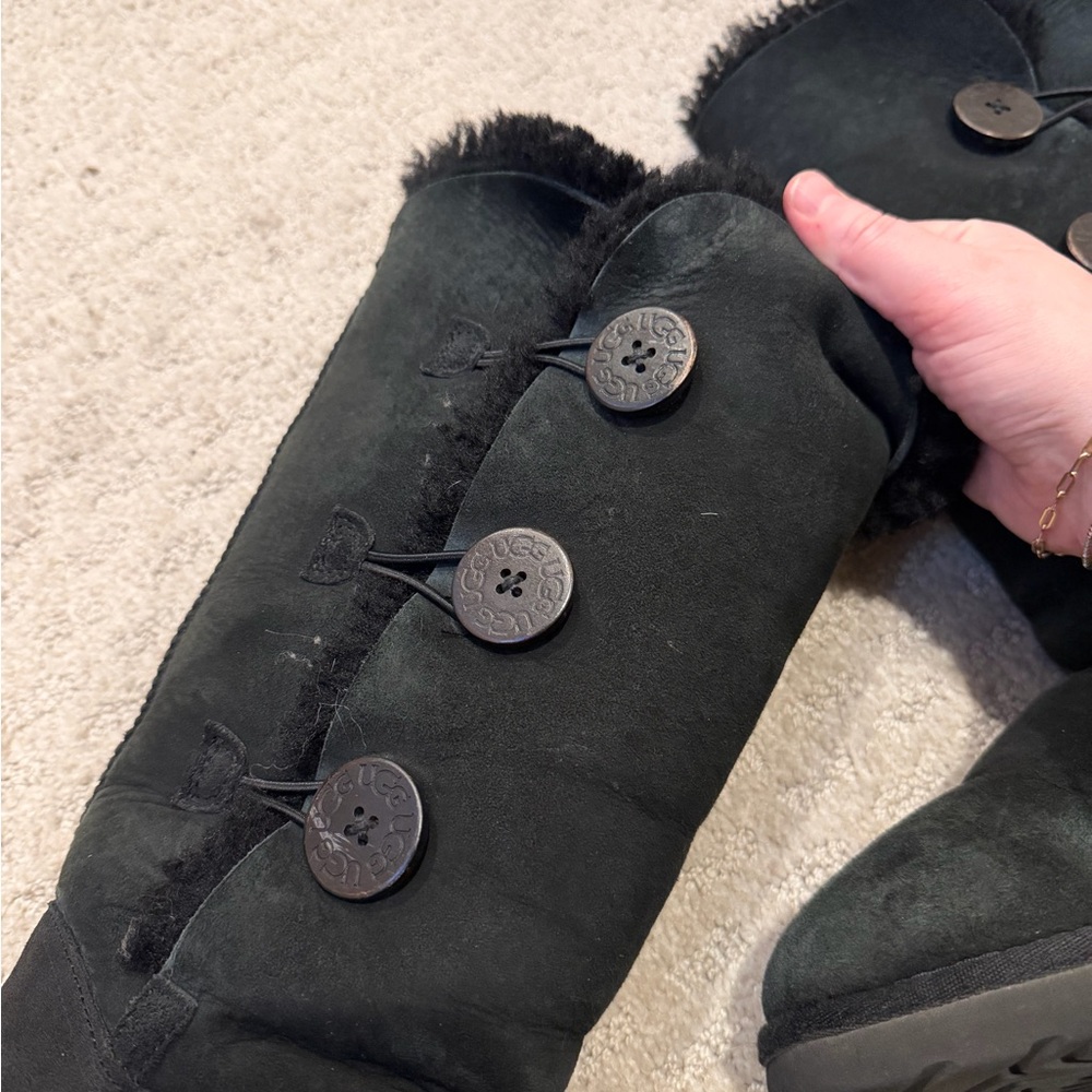 UGG Bailey Button Triplet II Boot - Picture 6 of 7